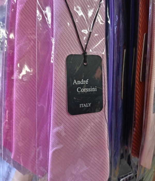 Corbatas gruesas tejidas