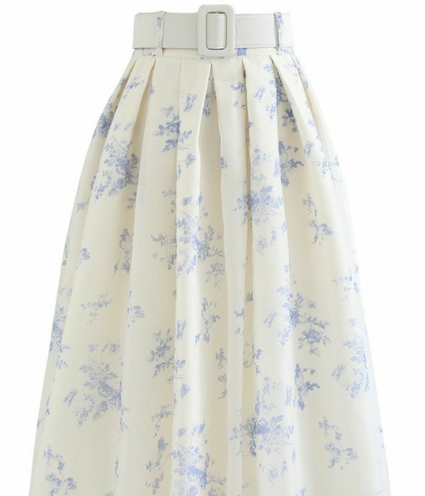 Falda floreada con correa